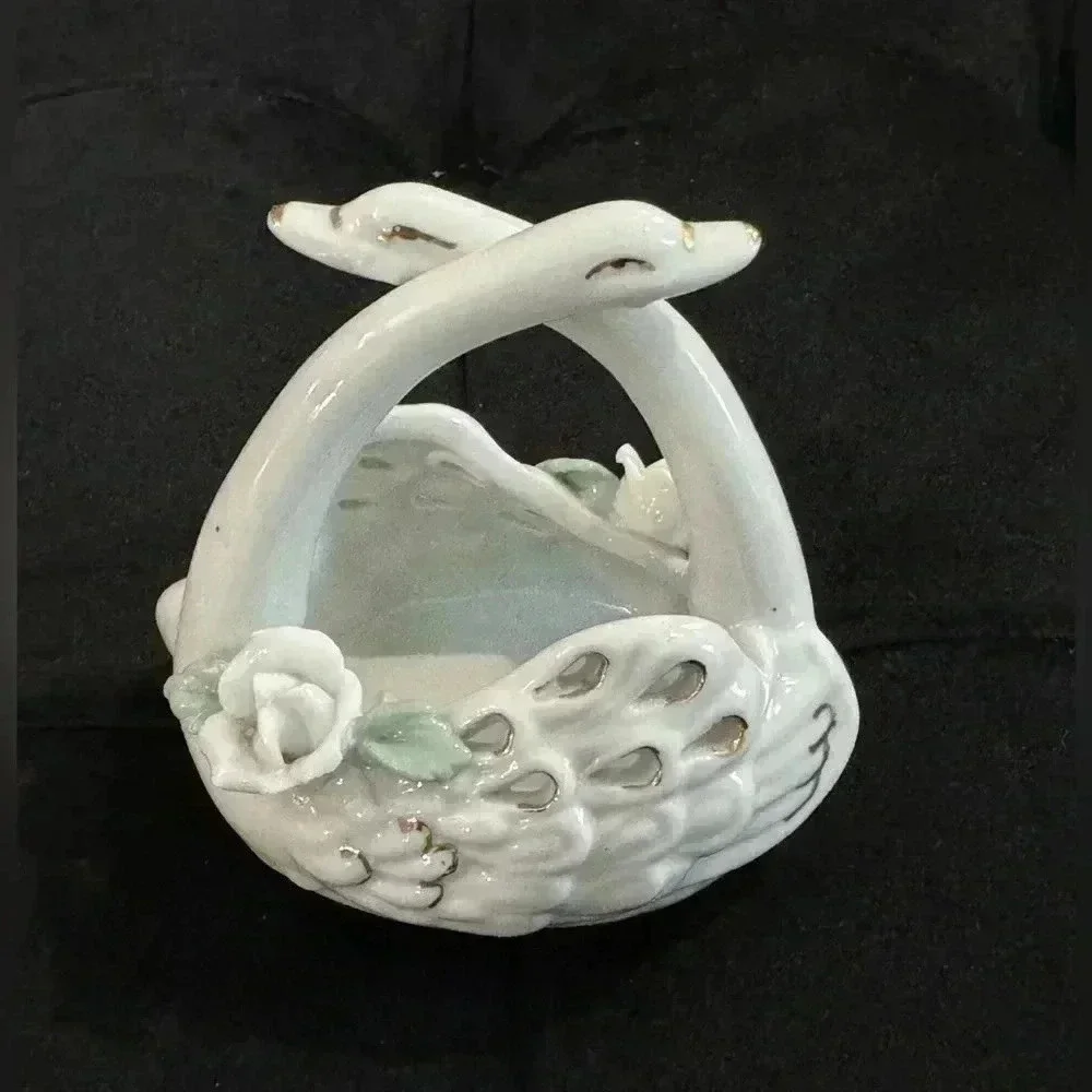 Vintage Swan Basket Cottagecore Ceramic Decor Grannycore Trinket 90’s Birds - Picture 1 of 11